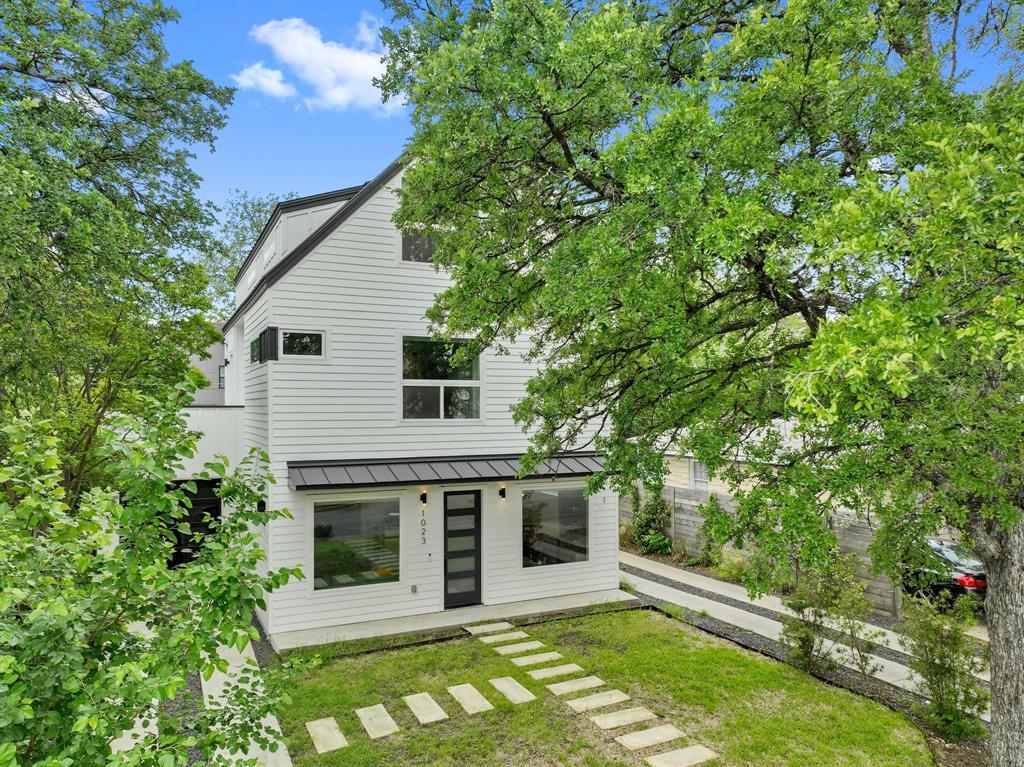 Foto principal - 1023 E 45th St