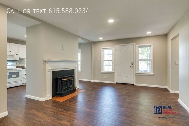 Foto del edificio - NEW PRICE! Newly Remodeled 4BR/3BA in the ...
