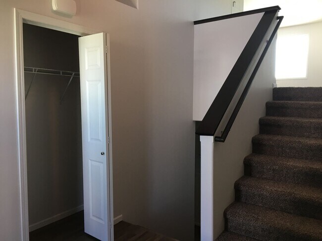 Foto del edificio - House for rent in Deer Creek