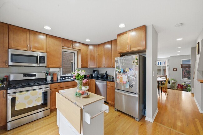 Foto del edificio - 1248 W Fletcher St