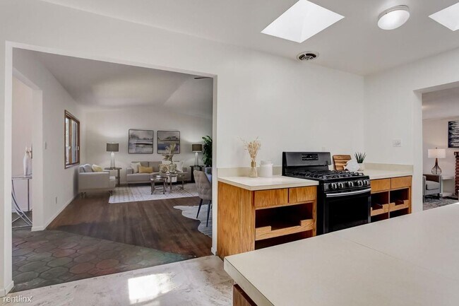 Foto del edificio - 3 br, 2 bath House - 6728 Clifford Drive