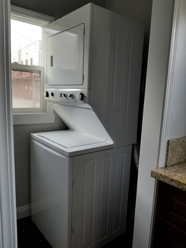 washer and dryer - 1063 Coronado Ave