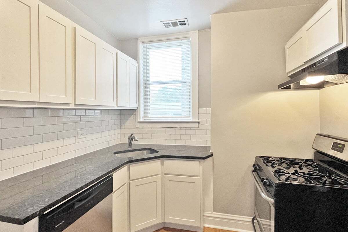 Primary Photo - 225 Harrison St.