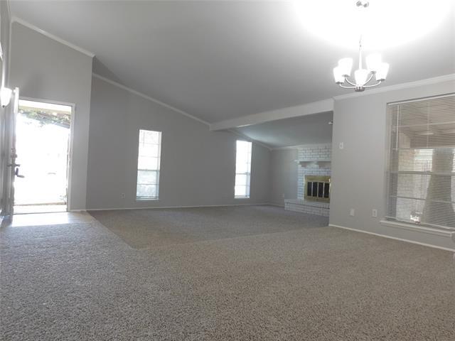 Building Photo - 2200 Briarwood Dr