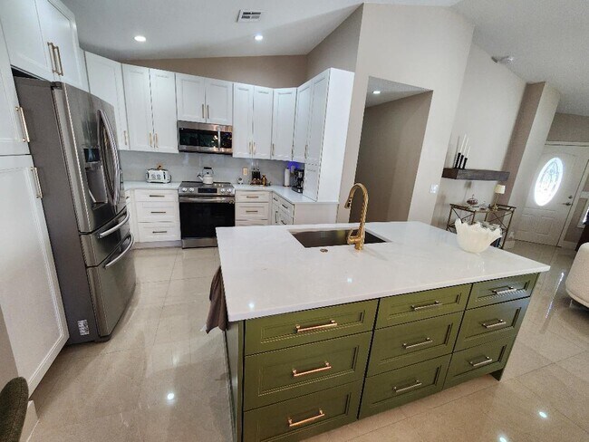 Foto del edificio - 3760 NW 19th St