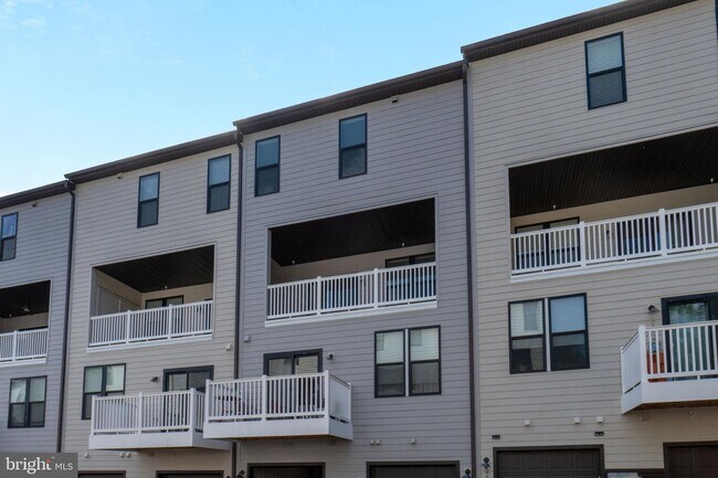 Foto del edificio - 654 Noush Ct