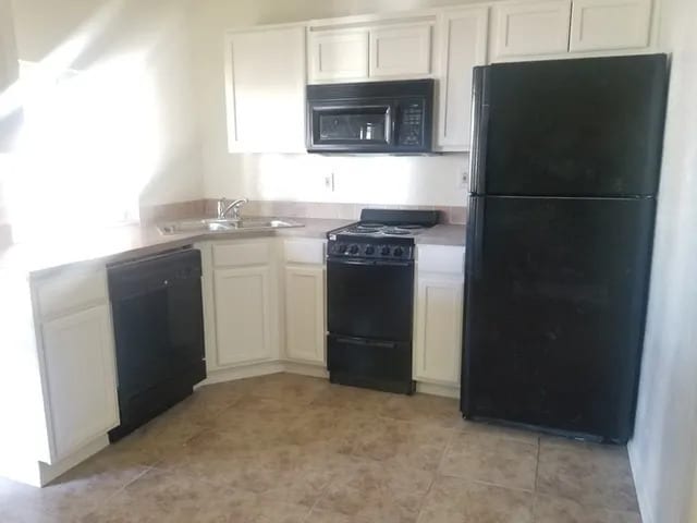 Primary Photo - Cute 2-bedroom 1 bath