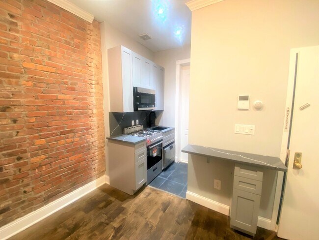 Building Photo - 42 Avenue B