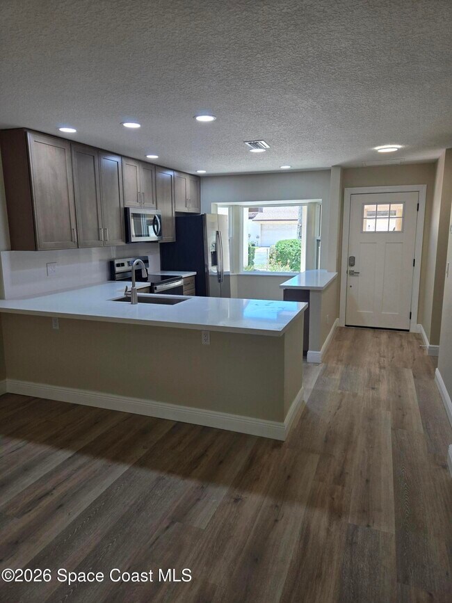 Building Photo - 189 Seawind Dr