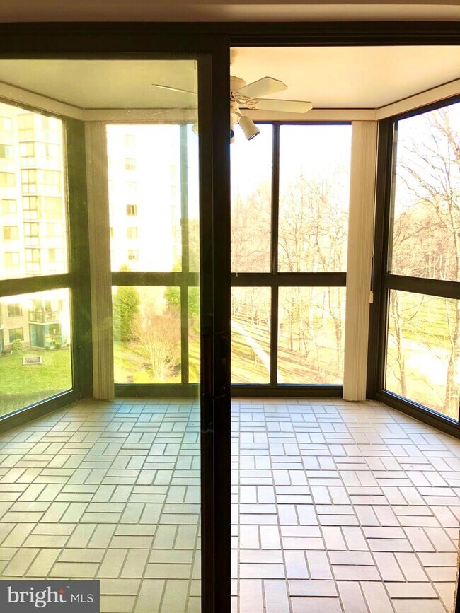 Building Photo - 3310 N Leisure World Blvd