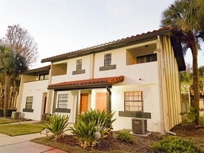 Building Photo - 10246 Turkey Lake Rd