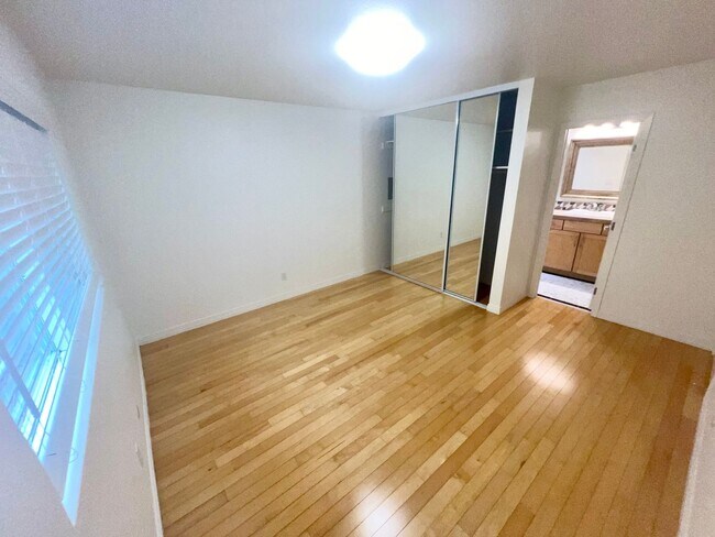 Foto del edificio - Beautiful 2 Bed / 2 Bath Condo in Prime Hillcrest Location – Near Balboa Park