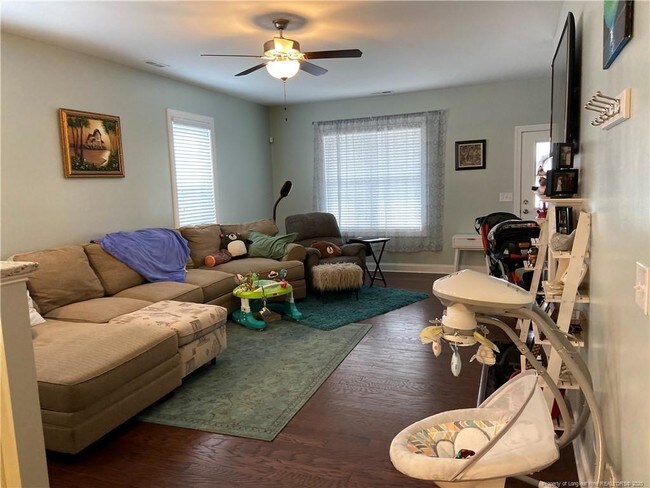 Building Photo - 337 Falls Creek Dr