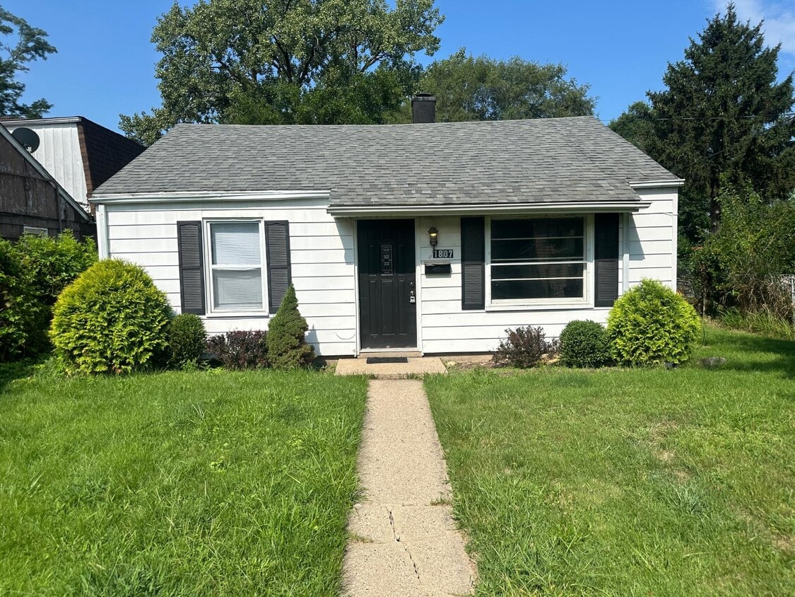 Foto principal - 1807 N Underhill St