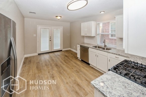 Building Photo - 9312 Chesapeake Ln