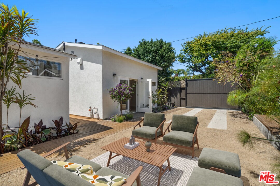 Foto principal - 2425 Cloy Ave