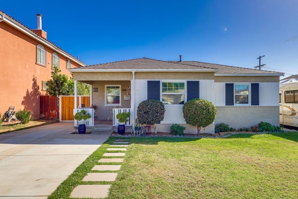 Primary Photo - 6504 W 84th Pl