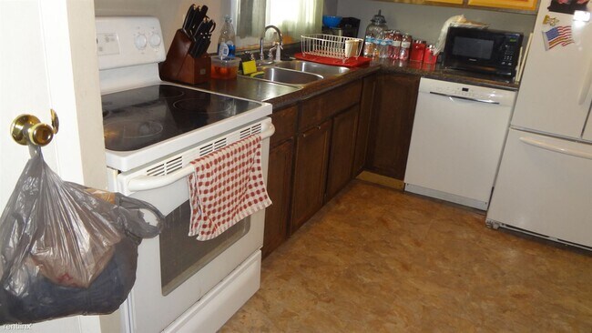 Foto del edificio - 3 br, 1.5 bath House - 1918 W Balsam Ct