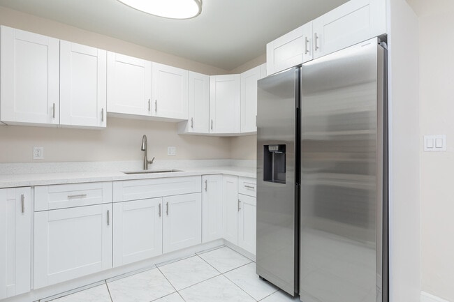 Foto del edificio - 7750 SW 10th Ct