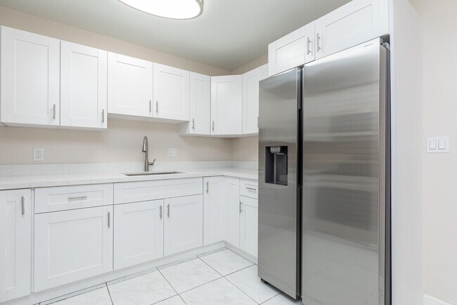 Foto del edificio - 7750 SW 10th Ct