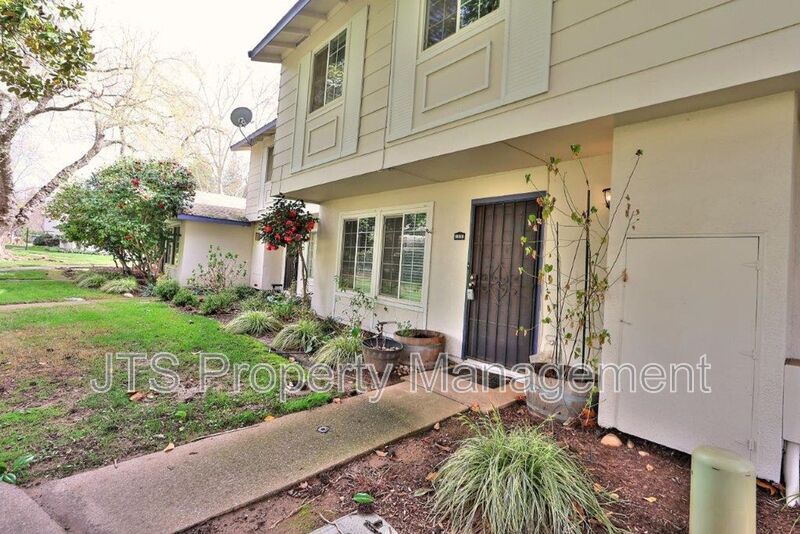 Foto principal - 8851 Salmon Falls Dr