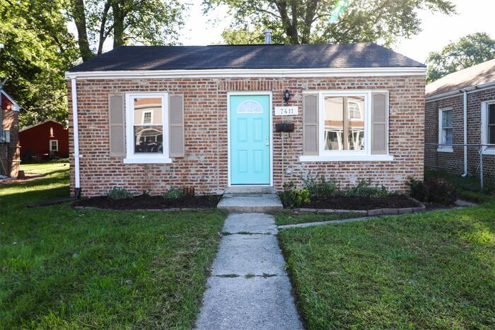 Primary Photo - 7411 Chestnut Ave