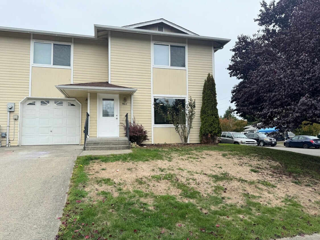 Primary Photo - RGL Properties - 9614-9616