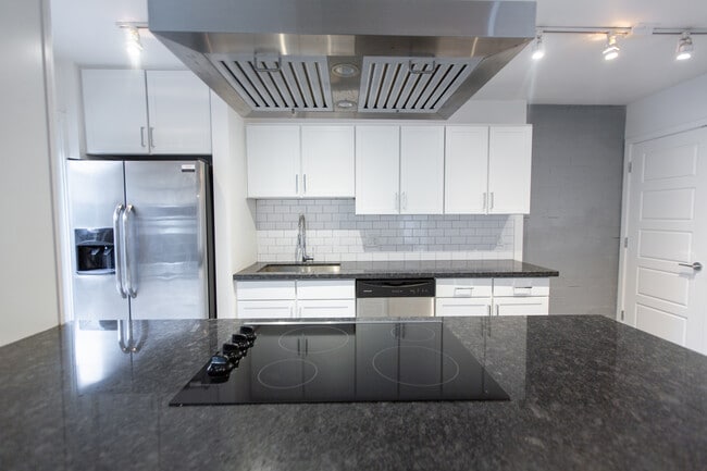 Building Photo - 3021 N 39th St