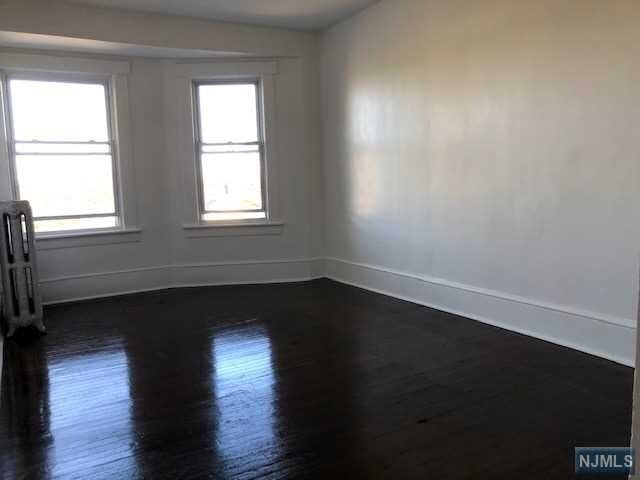 Building Photo - 153 Dayton St