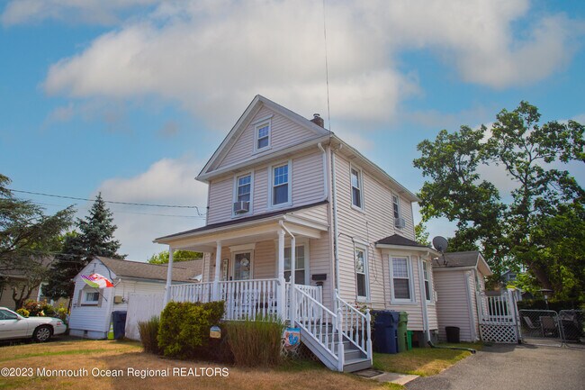 Building Photo - 201 Hamilton Ave