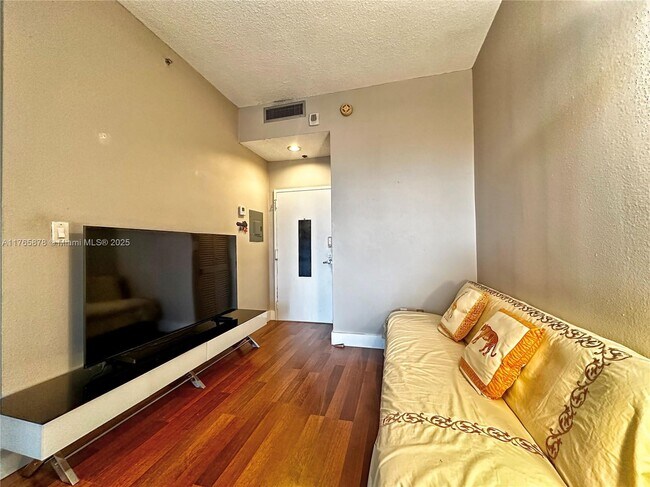 Foto del edificio - 2829 Indian Creek Dr