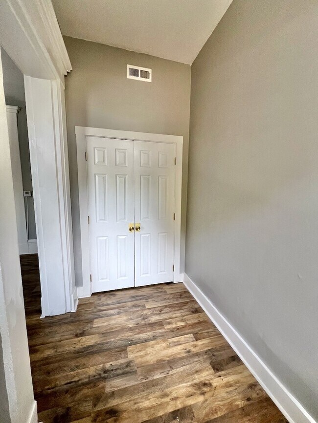 Building Photo - Beautiful 1 bedroom in Prospect Hill!