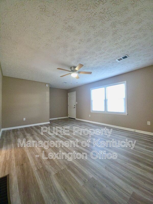 Foto del edificio - 3493 Sutherland Dr