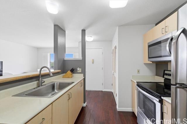 Building Photo - 95-1033-1033 Kaapeha St