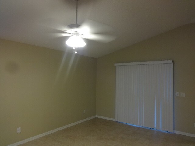 Building Photo - 2465 Saint Pauls Dr
