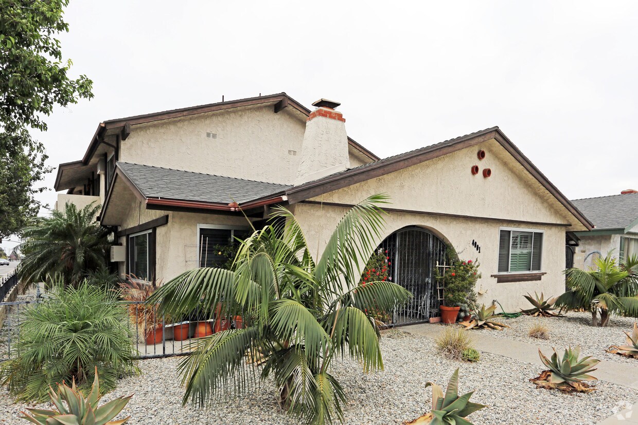 Building Photo - 4001 Green Ave