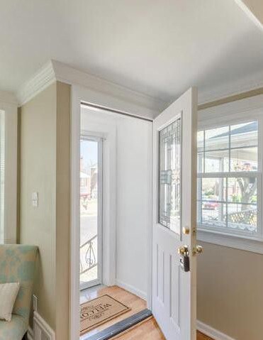 Building Photo - 719 Faraday Pl NE