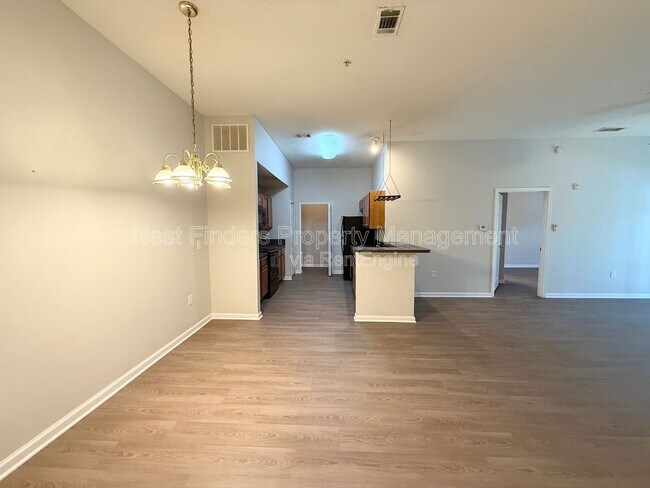 Building Photo - 9575 Amarante Cir