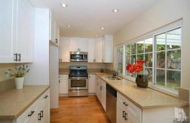 Foto del edificio - 2219 Scenicpark St