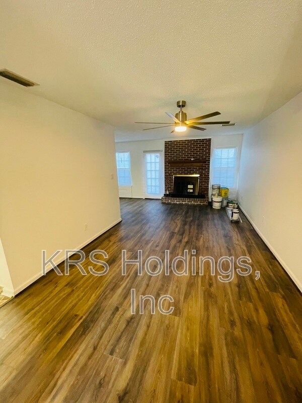 Foto del edificio - 1330 Rica Ct