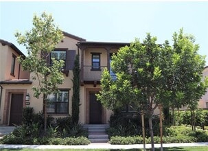 Building Photo - 108 Mighty Oak