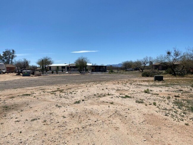 Building Photo - 3 br, 2 bath House - 11950 W Kathie Ann Place