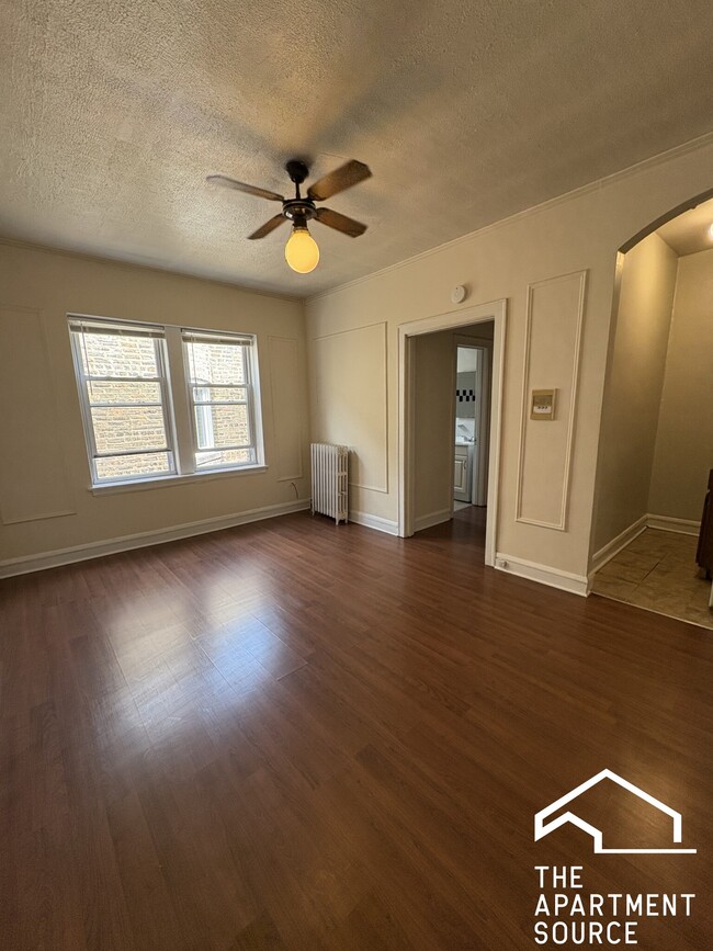 Building Photo - 2825 N Burling St