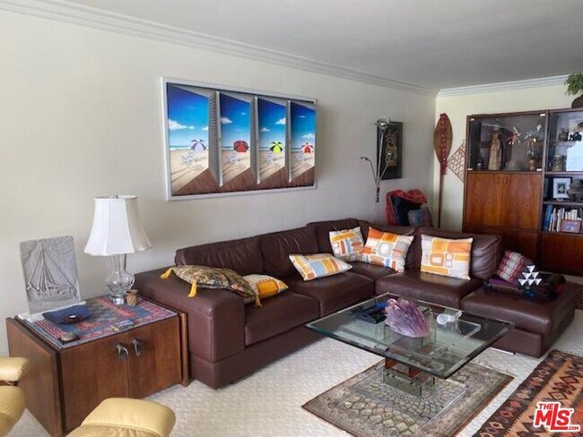 Foto del edificio - 649 Paseo De La Playa