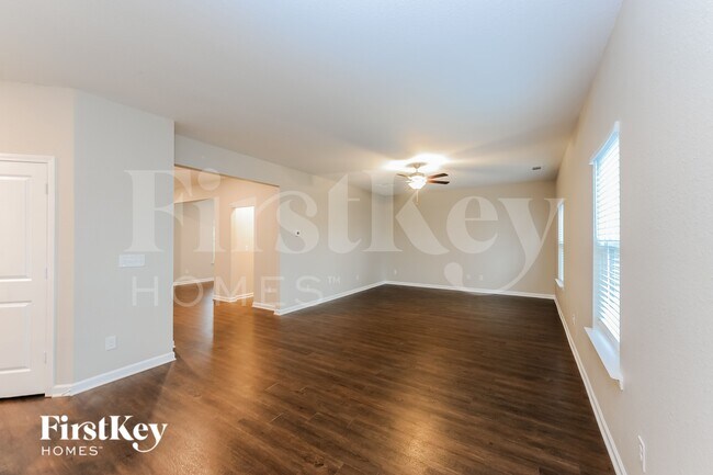 Building Photo - 124 Innis Brk Cir SW