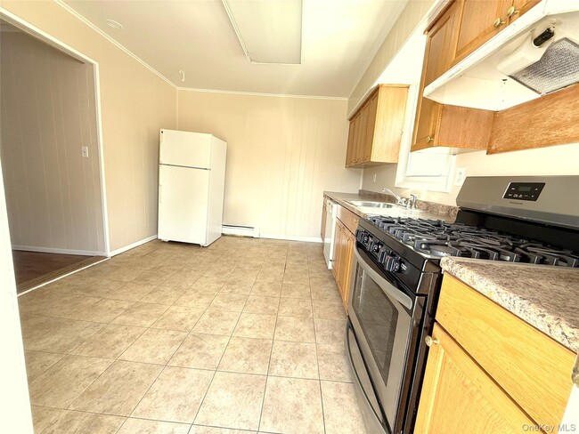 Building Photo - 135 Ramapo Rd