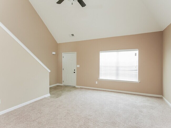 Building Photo - 7957 Gardendale Dr