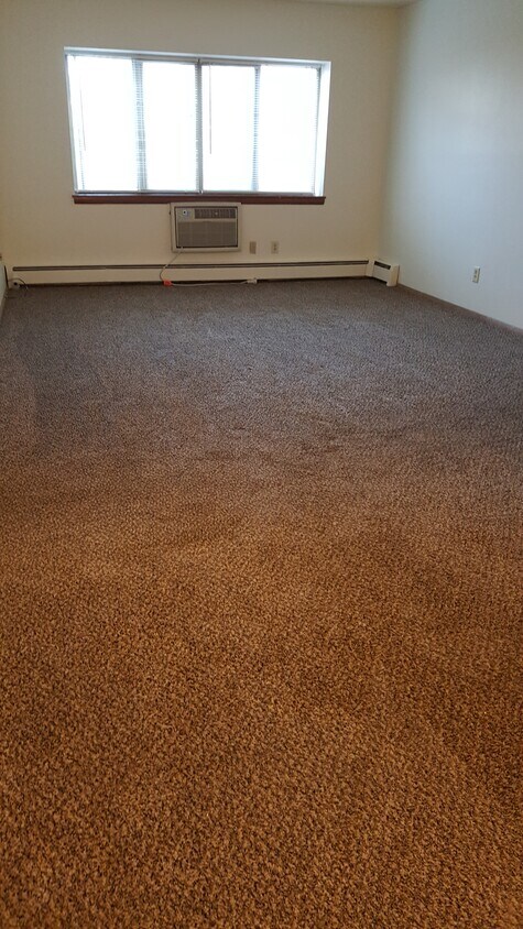 Primary Photo - 2505 N Frederick Ave