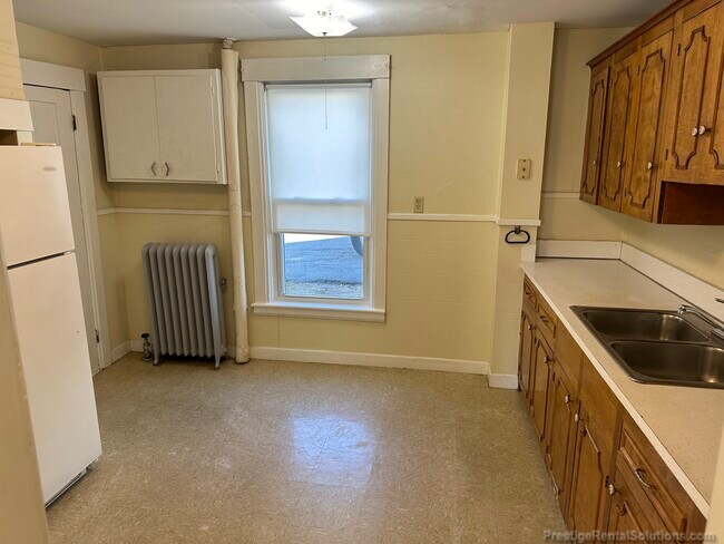 Building Photo - 137 Merriam Ave