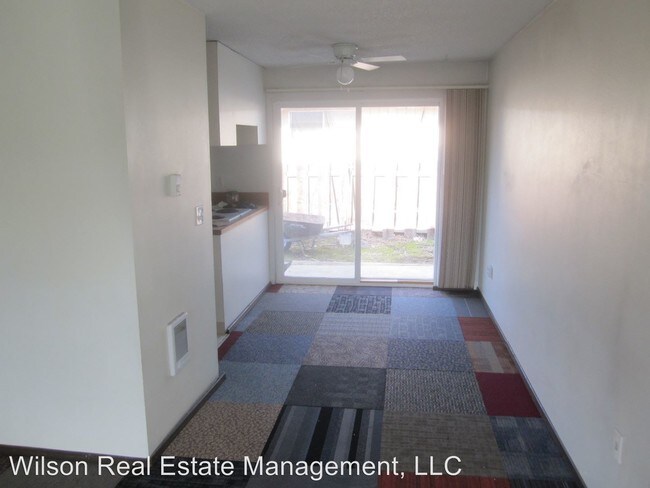 Building Photo - 706 S 44th Ave